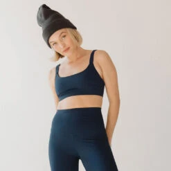 Momentum Bra, Navy -Albionfit Store 1369A9635final