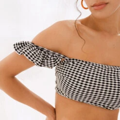 Hamptons Bella Crop, Black -Albionfit Store 369A0172final