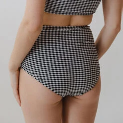 Hamptons High-Waisted Bottoms -Albionfit Store 369A0383 b7c16a7b 779e 4001 8020 30a04fe917cf