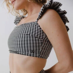 Hamptons Bella Crop, Black -Albionfit Store 369A0393