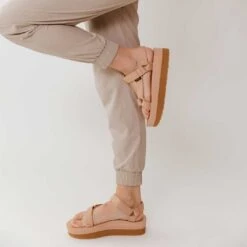 Teva Flatform Universal-Maple Sugar -Albionfit Store 369A0494final