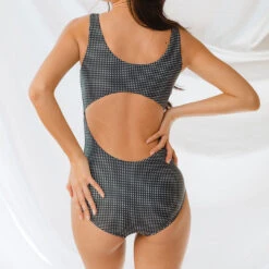 Black Checkers Top Knot One-Piece -Albionfit Store 369A0593final a02a696d 36d3 49ac bdee eed5ac9087c3