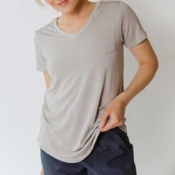 Basic V Neck Tee, Sand -Albionfit Store 369A1518final