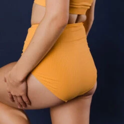 Groove High-Waisted Bottoms, Marigold -Albionfit Store 369A2342final bc312489 7a8c 432e 8090 95b2c62d24fb