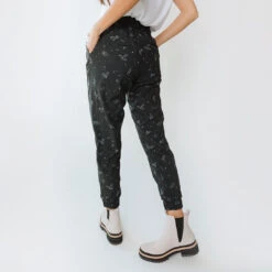 Destination Joggers, Spooky 2.0 -Albionfit Store 369A3116final