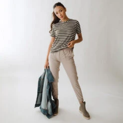 Boyfriend Tee, Dark Olive/Ivory -Albionfit Store 369A3948 1