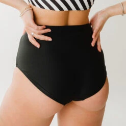 Matte Black High-Waisted Bottoms -Albionfit Store 369A5372final