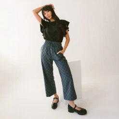 9 To 9 Boss Crop Tee, Black -Albionfit Store 369A5928 b1566f3a bc0f 42dc 8c52 853012457619