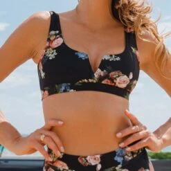 Deep V Bikini Top, Rose Black -Albionfit Store 369A6349final