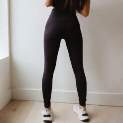 Intention Compression Leggings, Black -Albionfit Store 369A6426final