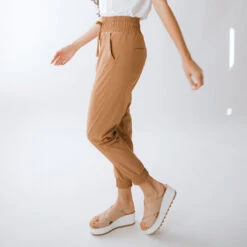 Destination Joggers, Sand -Albionfit Store 369A6641final