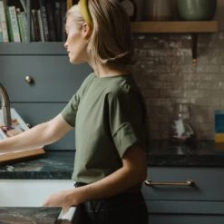 Boss Crop Tee, Sage -Albionfit Store 369A7148final