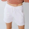 Boyfriend Shorts, White -Albionfit Store 369A7340final 3f8d724a b869 4e8d a0a6 28e3f41914f7