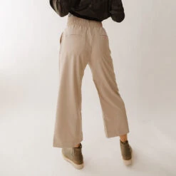 Audrey Wide Leg Pants, Cobblestone -Albionfit Store 369A8324final 14731425 5a1f 4d5b 883c eb8c7736b42b