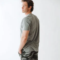 Men's Classic Tee, Heather Grey -Albionfit Store 369A9512finall