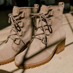 Sorel Cate Lace Suede, Omega Taupe -Albionfit Store CATE LACE BOOTIE WEB 4