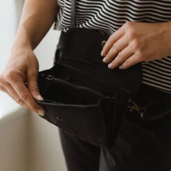 Convertible Clutch, Black -Albionfit Store CLUTCH BLACK 4