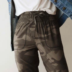 Camo Destination Joggers -Albionfit Store DESTINATION JOGGERS CAMO 4