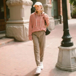 City Pullover, Terracotta -Albionfit Store I2A7887final