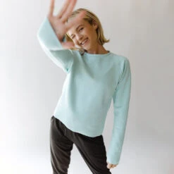 Robins Egg Neo Crop Sweatshirt -Albionfit Store I2A9444final