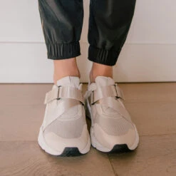 Sorel Kinetic Strap Sneaker, Sea Salt Fawn -Albionfit Store KINETIC RNEGD STRAP SNEAKER WEB 10