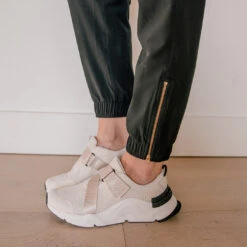 Sorel Kinetic Strap Sneaker, Sea Salt Fawn -Albionfit Store KINETICRNEGDSTRAPSNEAKER WEB8