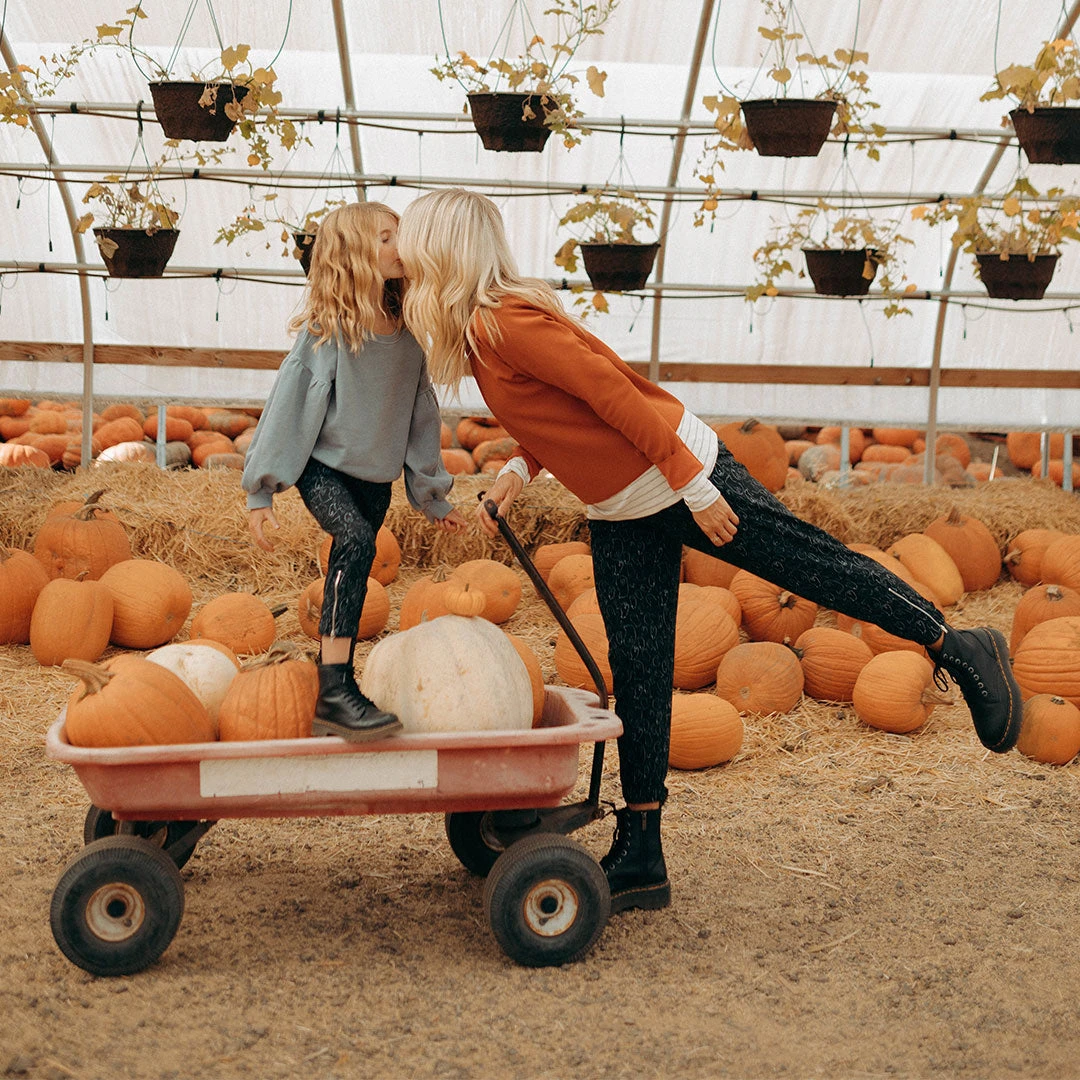 Mini Spooky Jetsetters 6 Mini Spooky Jetsetters - Image 4